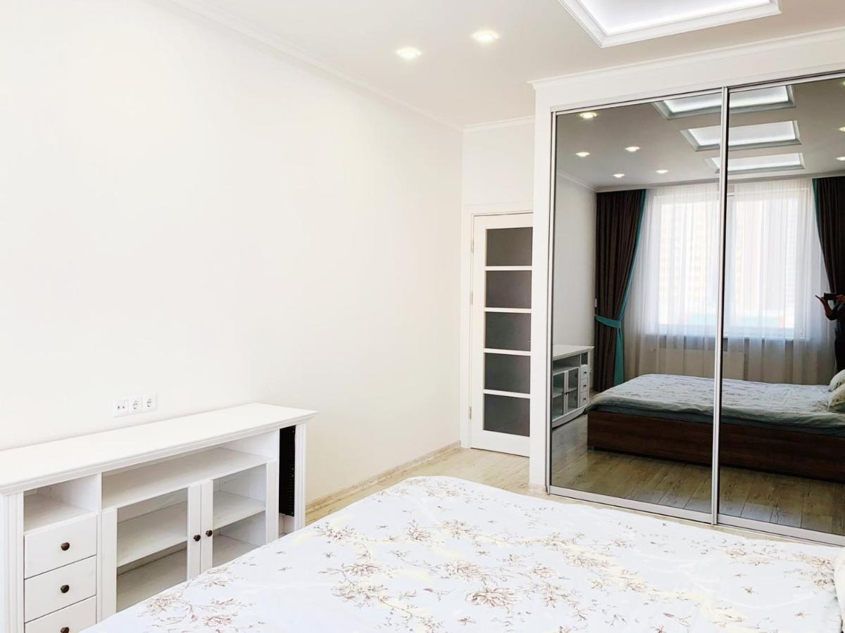 Arcadia Golfstream Apartment Odessa Buitenkant foto